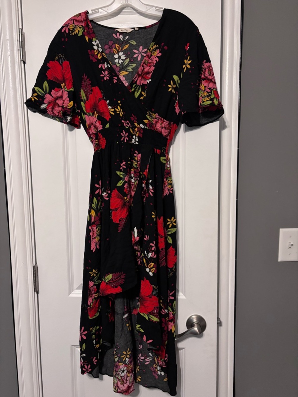 KorMei Black Floral Wrap Dress with Red & Pink Blooms Size Medium - Picture 3 of 8